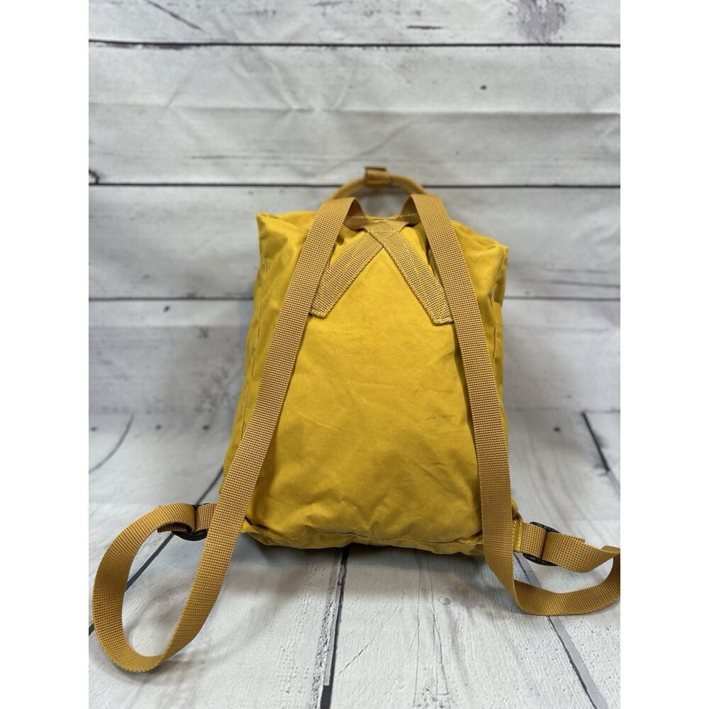 Fjallraven Kanken Classic Backpack Daypack Bag Ochre Yellow Medium Canvas - Picture 4 of 10